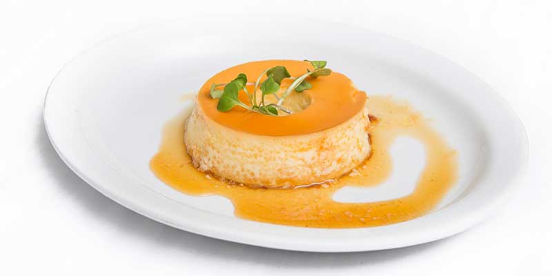 flan-servido-en-un-plato