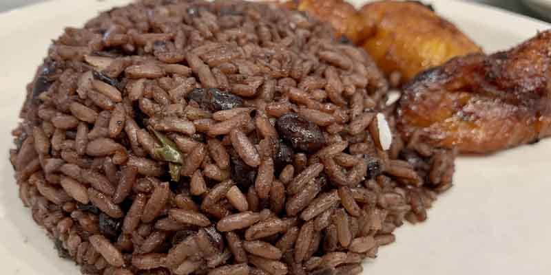 Arroces cubanos: moros-y-cristianos